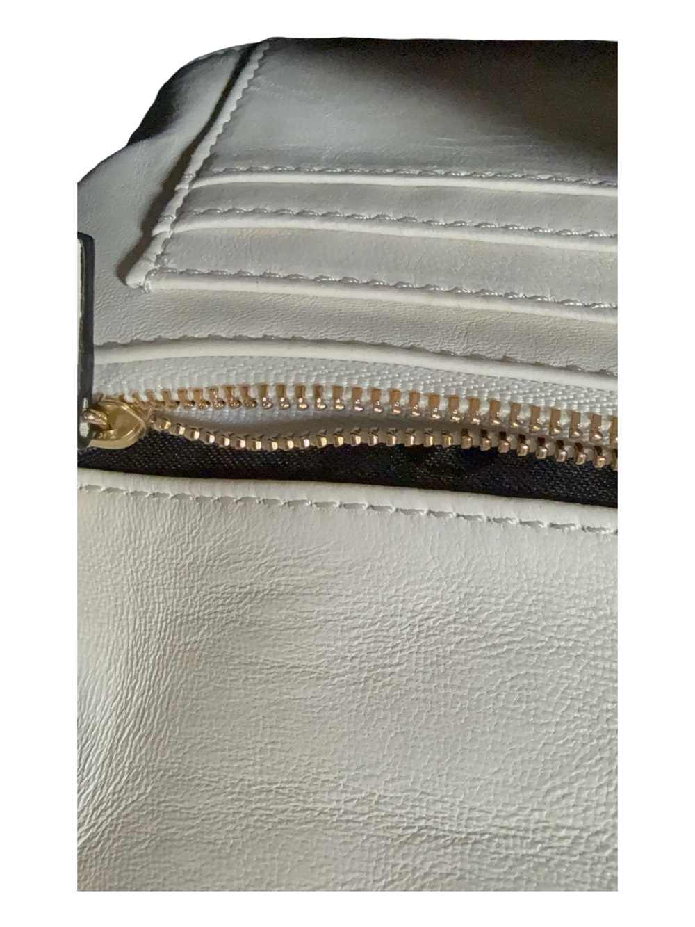 Tory Burch White and Black Quilted Crossbody with Gold Chain - Picture 6 of 7